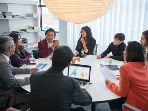 歐洲綠卡申請(qǐng)條件：主要要求居住時(shí)長(zhǎng)與納稅記錄